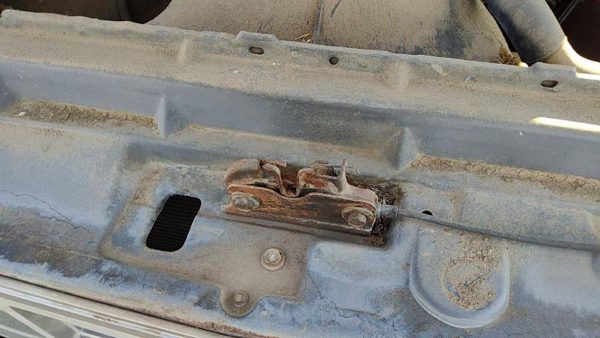 1981-1988 Gmc Sierra C3500 Hood Latch Assembly With Bracket Oem 15606587 — photo 4