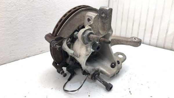 1986-1987 Chevy Corvette C4 Driver Left Rear Knuckle Assembly Stub Axle With Hub — photo 4