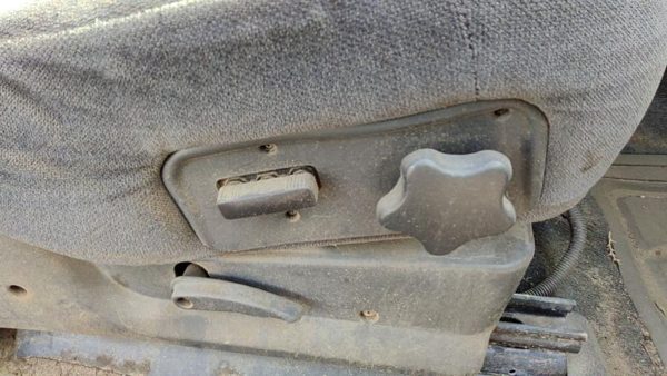 01 Gmc Sierra 2500 Passenger Side Power Seat Switch With Trim Panel Graphite 12D — photo 2