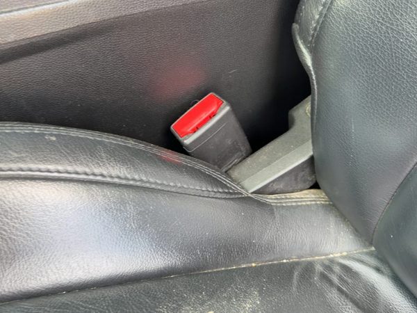 12-17 Chevy Equinox Driver Left Front Seat Belt Buckle Receiver Oem Black 01A — photo 3