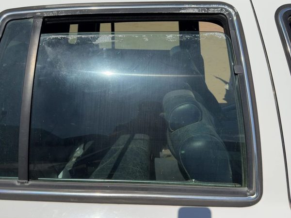 1994 Lincoln Town Car Passenger Right Rear Side Window Door Glass Oem Back — photo 3