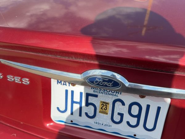 00-03 Ford Taurus License Plate Trim Surround Panel Oem Tail Trunk Finish Red — photo 5