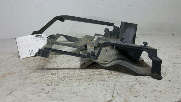 2001 Chevy Silverado 2500 Driver Left Header Panel Headlight Mount Bracket — photo 3
