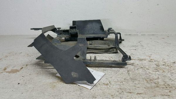 2001 Chevy Silverado 2500 Driver Left Header Panel Headlight Mount Bracket — photo 6