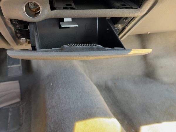 1995-2001 Chevy Lumina Ash Tray Assembly Oem Slide Out Dash Shale 92B 10280749 — photo 2