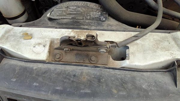 1985-1994 Gmc Safari Hood Latch Assembly With Bracket Oem 15690638 — photo 2