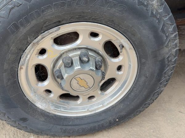 1996-2002 Chevy Express Van 2500 16" Aluminum Wheel Oem Factory 8 Lug Rim Oem #2 — photo 4