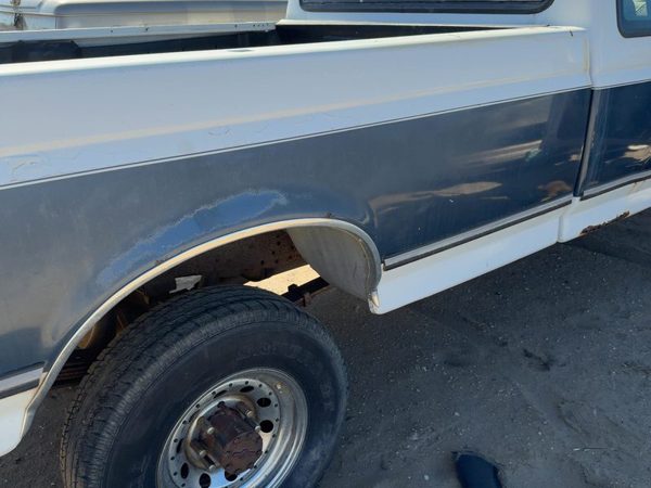 1992 Ford F-250 Pickup Box/bed Assembly Oxford White — photo 2
