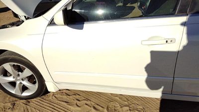2007 Nissan Altima Front Door LH White QX3