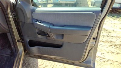 2005 Explorer Passenger Right Front Inside Door Trim Panel With Switches Gray Tt