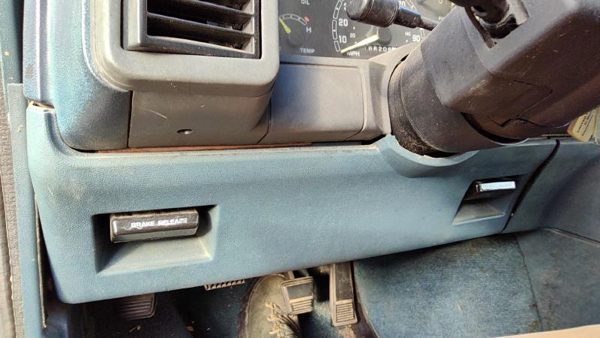 1990-1995 Gmc Safari Lower Dash Under Column Knee Bolster Trim Panel Oem Blue — photo 1