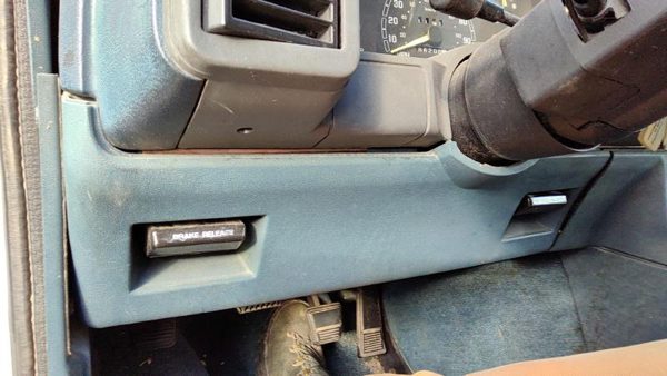 1990-1995 Gmc Safari Lower Dash Under Column Knee Bolster Trim Panel Oem Blue — photo 2