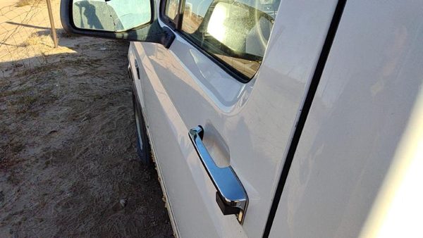1995 Ford F150 Front Door LH White — photo 3