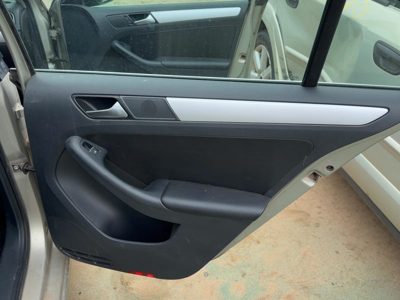 2013-2014 Vw Jetta Passenger Right Rear Door Trim Panel With Switches Back Black