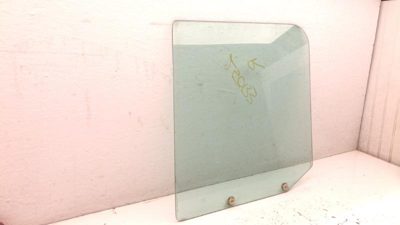 79-1989 International S1600 S1700-S2600 79-89 Right Door Glass Side Window