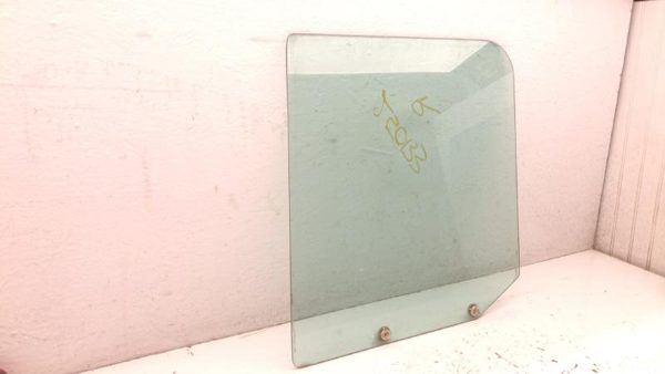 79-1989 International S1600 S1700-S2600 79-89 Right Door Glass Side Window — photo 1
