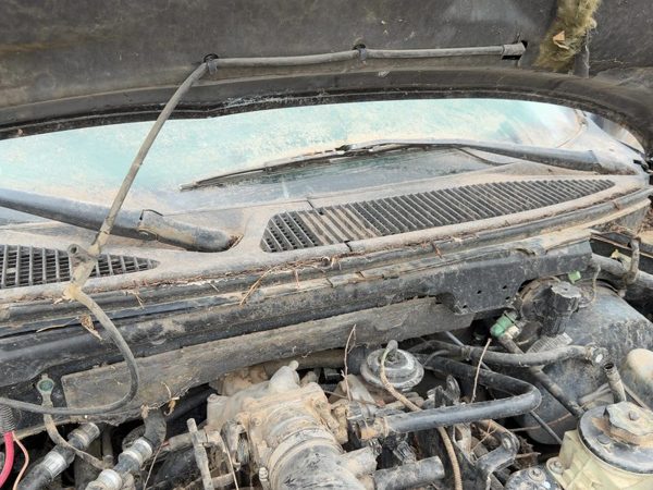 97-02 Ford Expedition Windshield Wiper Cowl Vent Trim Panel Oem Cover — photo 2