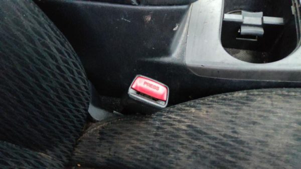 10-14 Legacy Outback Passenger Right Front Seat Belt Buckle Receiver Obc Black — photo 1