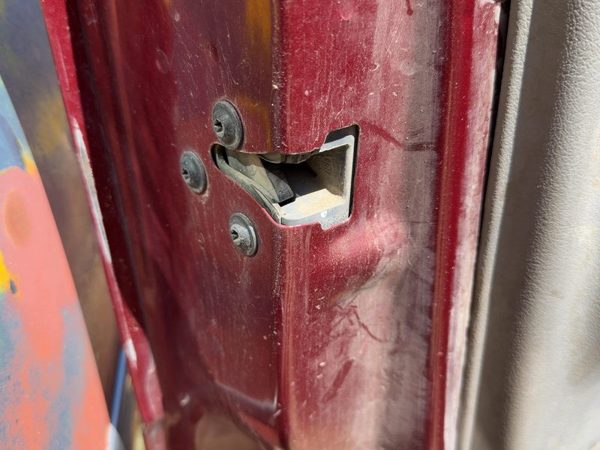 97-05 Chevy Venture Driver Left Front Door Latch With Rods/Cables Oem — photo 3