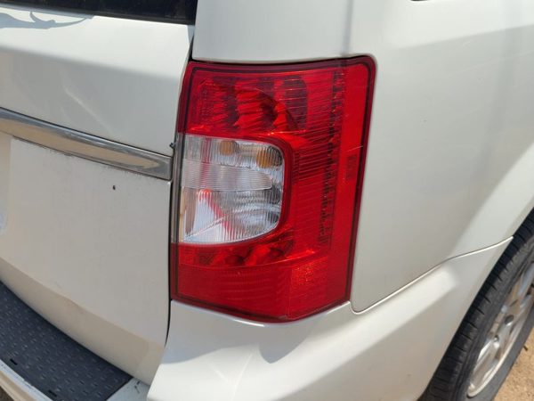 2011-2016 Chrysler Town & Country Passenger Right Tail Light Brake Lamp Oem Rear — photo 4