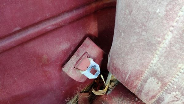 1988 Ford F150 Front Seat Belt Red Right Rear Retractor — photo 1