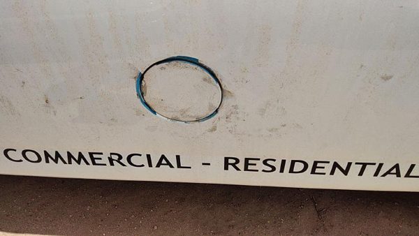 2004-14 Chevy Express Van Fuel Tank Door With Hinge Gas Lid Oem Filler White 50U — photo 1