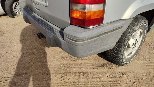 1993-1995 Jeep Grand Cherokee Rear Bumper Cover Assembly Oem Back 55032692 — photo 4