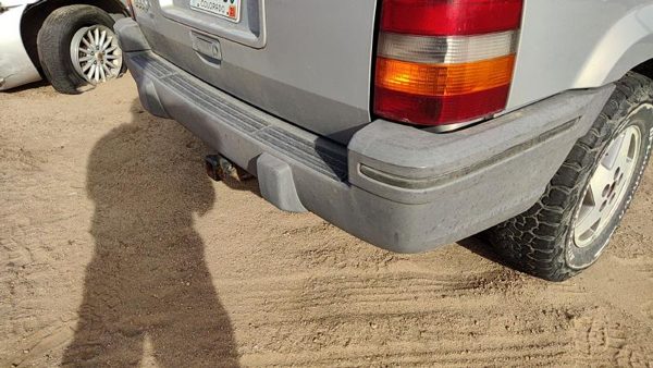 1993-1995 Jeep Grand Cherokee Rear Bumper Cover Assembly Oem Back 55032692 — photo 3