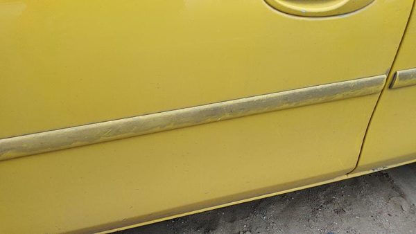 2000-2005 Dodge Neon Driver Left Front Moulding From Door Oem Trim Strip Yellow — photo 5