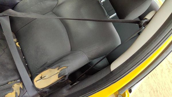 2002-2005 Dodge Neon Driver Left Front Seat Belt Retractor Oem Shoulder Gray — photo 1