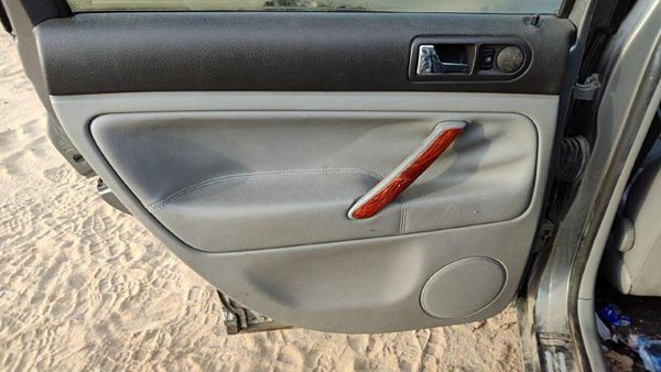2001-2004 Vw Passat Driver Left Rear Door Trim Panel With Switches Back Gray — photo 1