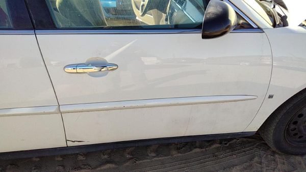 2007 Buick LaCrosse Front Door RH White 40U — photo 2