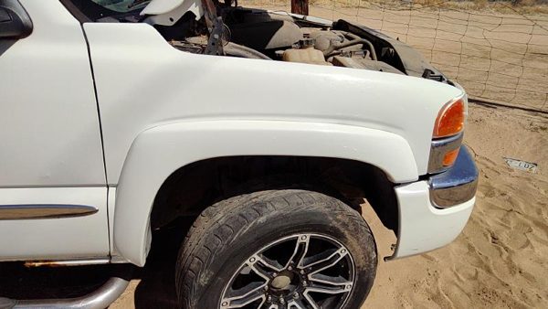 2005 GMC Sierra Fender RH 1500 Hd White 50U — photo 2