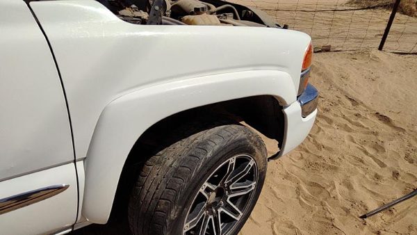 2005 GMC Sierra Fender RH 1500 Hd White 50U — photo 5
