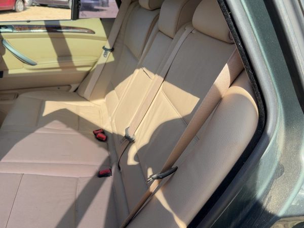 06 X5 Complete Set Of Rear Seat Belts Retractor Buckle Left Right E53 Beige Lchc — photo 1