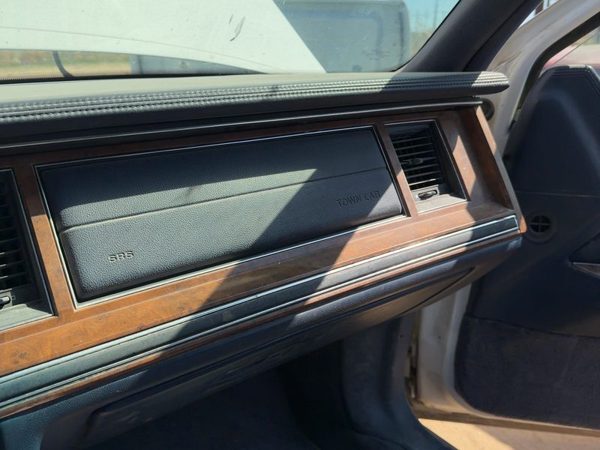 94 Town Car Passenger Dash Trim Bezel Assembly Oem Heater Ac Vent Blue Dp — photo 4