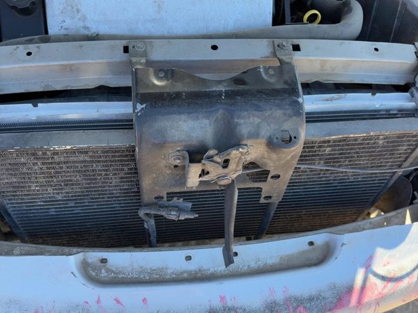 2005 Cadillac Deville Radiator Support — photo 1