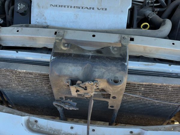 2005 Cadillac Deville Radiator Support — photo 3