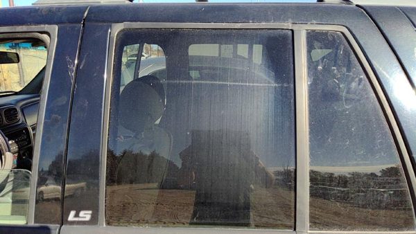 2002-2009 Chevy Trail Blazer Driver Left Rear Side Window Door Glass Oem Back — photo 2