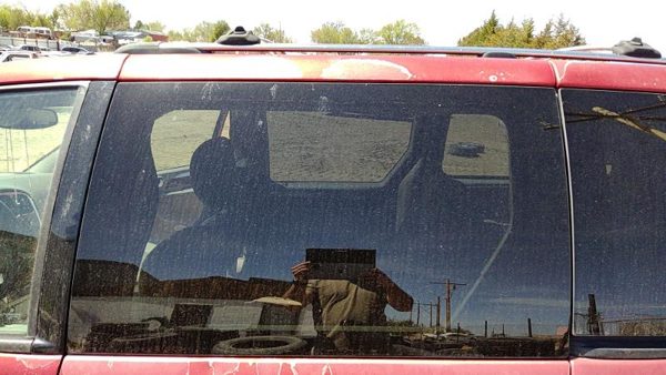 2001-2007 Chrysler Town Country Driver Left Rear Side Window Door Glass Oem Back — photo 1