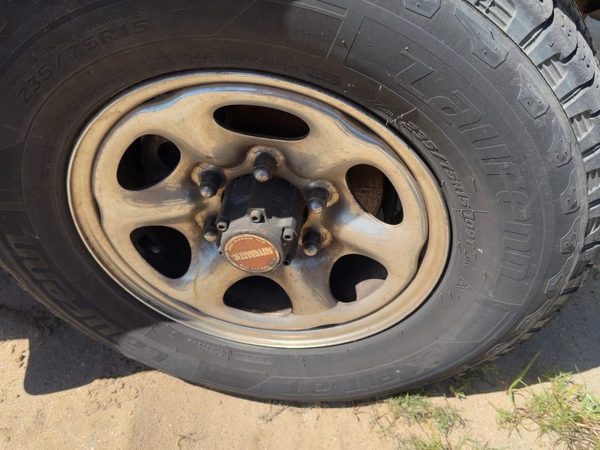 1994 Nissan Pathfinder Passenger Right 15x6 Chrome Wheel Factory Rim 4030088G15 — photo 1