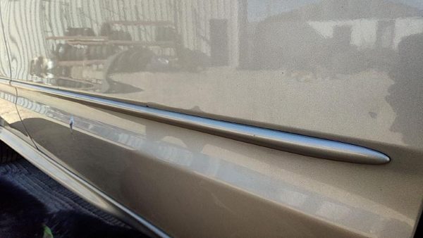 03-05 Grand Am Passenger Right Front Moulding From Door Trim 33U Champagne Beige — photo 3