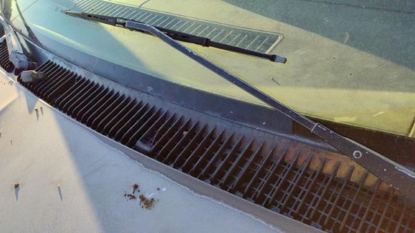 1988-1994 Chevy Suburban Windshield Wiper Cowl Vent Trim Panel Oem Cover — photo 3