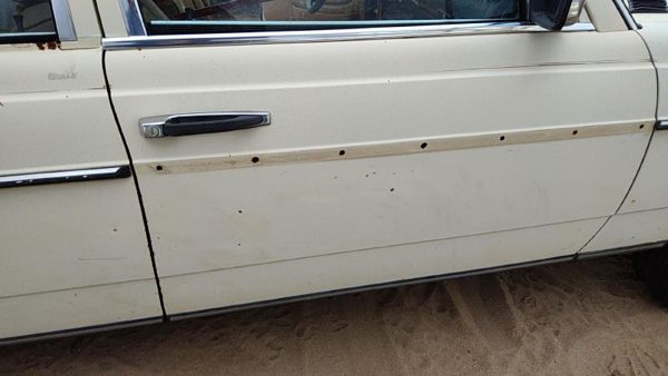 1980 Mercedes 300d Front Door RH White — photo 3
