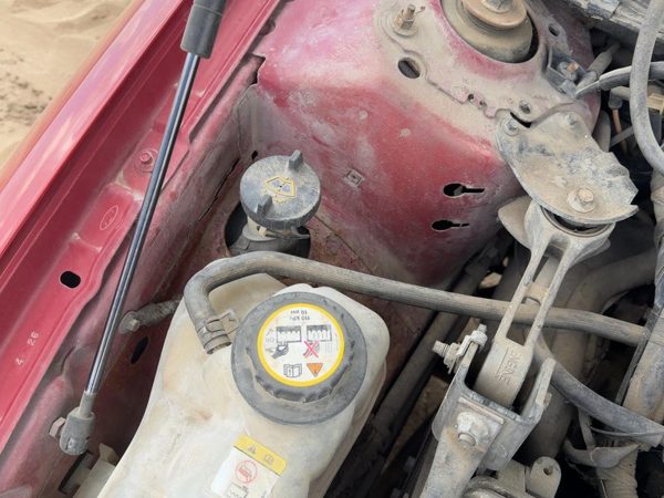 97-07 Taurus Windshield Washer Fluid Reservoir With Pump Oem Wiper Tank Sedan — photo 3