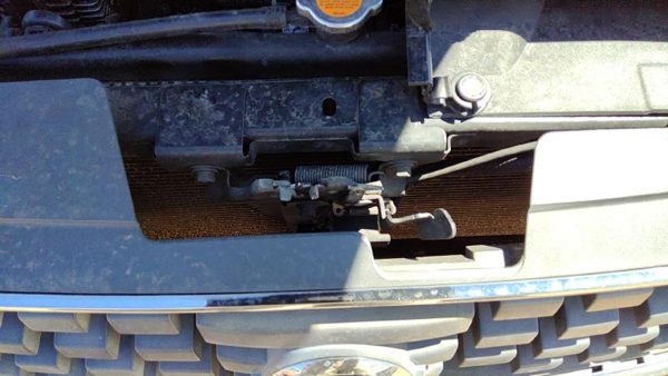 2007-2012 Nissan Sentra Hood Latch Assembly With Bracket Oem 62500Et000 — photo 2