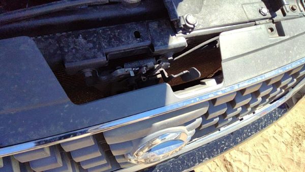 2007-2012 Nissan Sentra Hood Latch Assembly With Bracket Oem 62500Et000 — photo 4