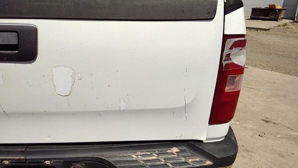 2008 Chevy Silverado 2500 Trunk/decklid/hatch/tailgate White 50U — photo 4