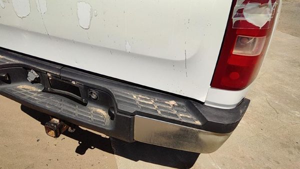 2008 Chevy Silverado 2500 Trunk/decklid/hatch/tailgate White 50U — photo 2