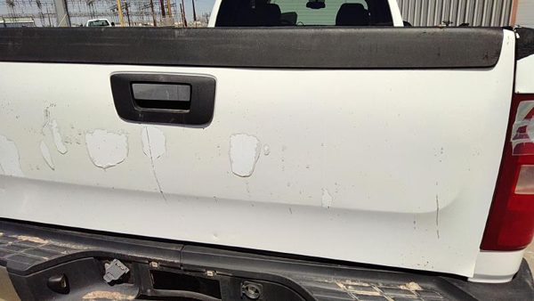 2008 Chevy Silverado 2500 Trunk/decklid/hatch/tailgate White 50U — photo 5